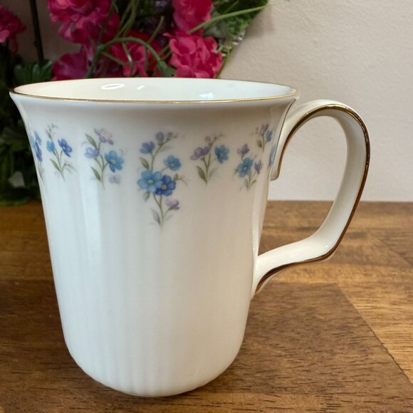 Royal Albert Memory Lane Mug Blue Forget Me Not Bone China England Vintage Flora - Picture 3 of 9